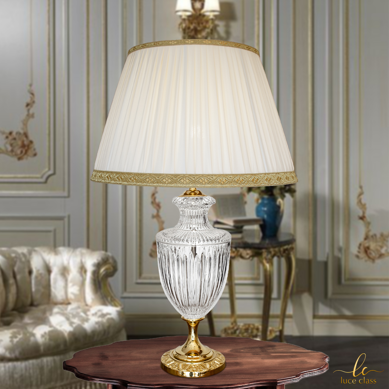 Lampada da salotto in cristallo e ottone elegante e di altissima qualità